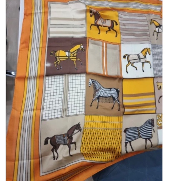 ❤️Equine Satin Silk Head Scarf / Neck scarf - vintage style horse print - Picture 6 of 8
